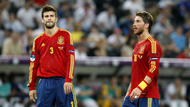 西班牙队引发争议！，西亚卡姆官方宣布重返赛场新规上演精彩一战(西班牙国家德比集锦)